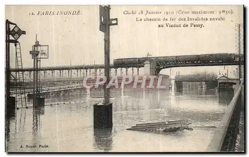 Ansichtskarte AK Paris Inonde Le Chemin de fer des Invalides envahi au Viaduc de Passy Metro