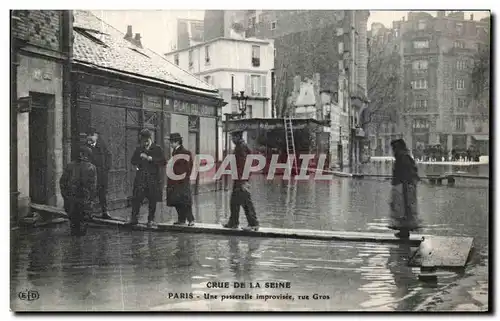 Ansichtskarte AK La Crue De La Seine Paris Une Passerelle improvisee Rue Gros