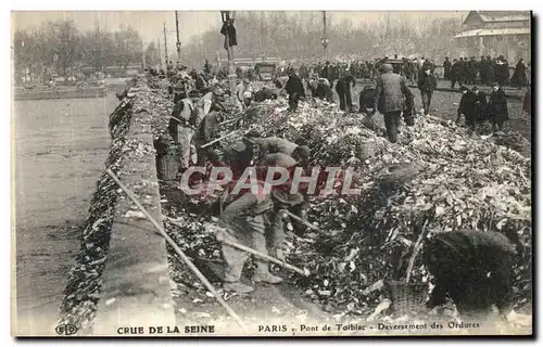 Ansichtskarte AK Crue De La Seine Paris Pont de Tolbiac Deversement des ordures