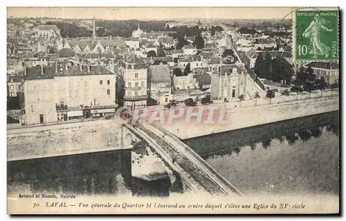 Ansichtskarte AK Laval Vue Generale du Quartier St Venerand au centre duquel seleve une eglise du 15eme
