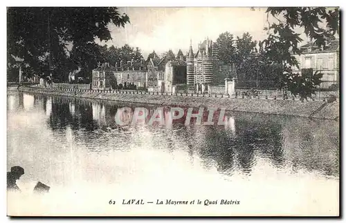 Ansichtskarte AK Laval Le Mayenne et le Quai Beatrix