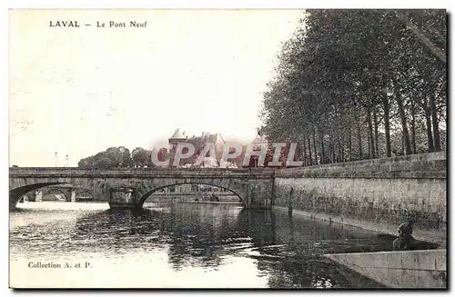 Cartes postales Laval Le pont neuf