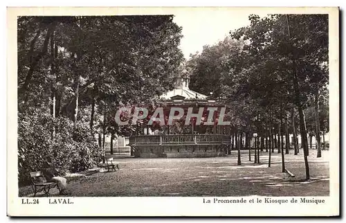 Ansichtskarte AK Laval La promenade et le kiosque de musique