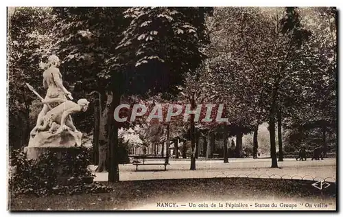 Cartes postales Nancy Un Coin de la Pepiniere Statue du Groupe On Veille