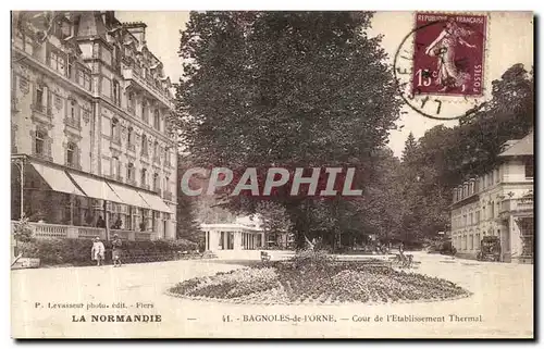 Cartes postales Bagnoles de L Orne Cour de l Etablissement Thermal