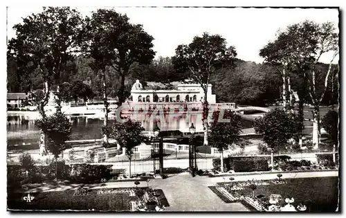 Cartes postales Bagnoles de L Orne Le Casino du Lac vu du Grand Hotel