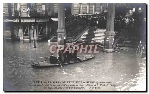 Cartes postales Paris La Grand Crue De la Seine Bachot etablissant la commication entre la rue Alboni et le pont