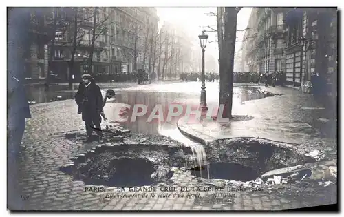 Ansichtskarte AK Paris La Grand Crue De la Seine Effondrement de la voute d un egout