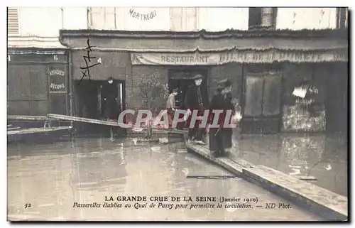 Ansichtskarte AK Paris La Grand Crue De la Seine Passerelles etablies au quai de Passy pour permettre la circulat
