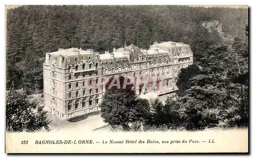 Cartes postales Bagnoles de l Orne Le Nouvel Hotel des Bains vue prise du Parc