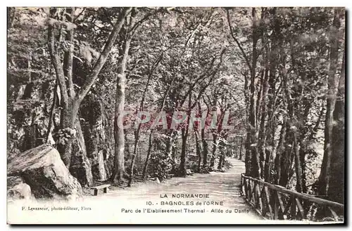 Ansichtskarte AK La Normandie Bagnoles de l Orne Parc de l Etablissement Thermal Allee du Dante