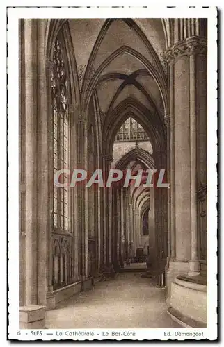 Cartes postales Sees La Cathedrale Le Bas Cote
