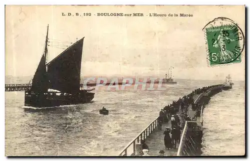 Ansichtskarte AK Boulogne Sur Mer L Heure de la Maree Bateau de peche