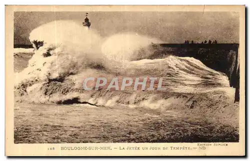 Cartes postales Boulogne sur Mer La Jetee un Jour de Tempete