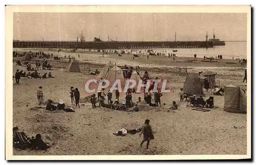 Cartes postales Boulogne Sur Mer La plage et les jetees