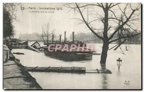 Cartes postales Paris Inondations La Seine au quai du Louvre