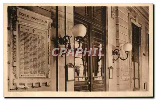 Ansichtskarte AK Paris Ecole Massillon Ancien hotel Fleubet Quai des Calestins Le vestibule Le monument des morts