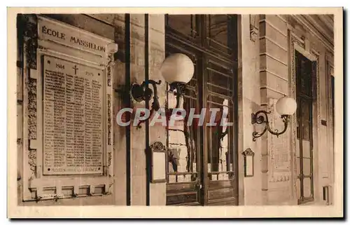 Cartes postales Paris Ecole Massillon Ancien hotel Fleubet Quai des Calestins Le vestibule Le monument des morts