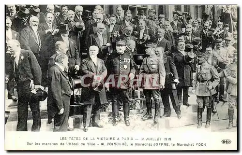 Ansichtskarte AK Les Fetes De La Victoire A Paris 14 Juillet 1919 Sur Les Marches de l Hotel de Ville