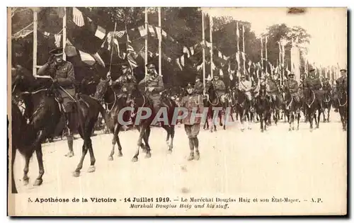 Cartes postales Apotheose de la Victoire La Marechal Douglas Haig et son Etat Major Militaria