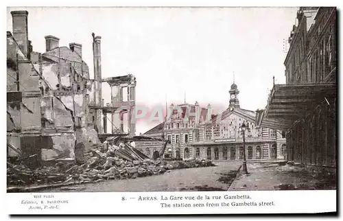 Cartes postales Arras La Gare Vue de la rue Gambetta Militaria