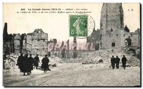 Cartes postales Arras Les ruines de l hotel de ville apres le bombardement Militaria