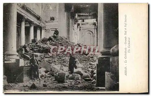 Cartes postales Arras La Cathedrale Grande nef et nef laterale Militaria