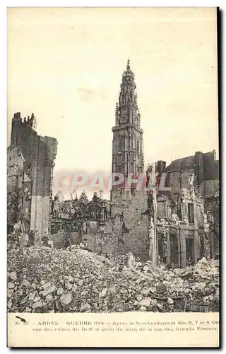 Cartes postales Arras Guerre Apres le bombardement Beffroi Militaria