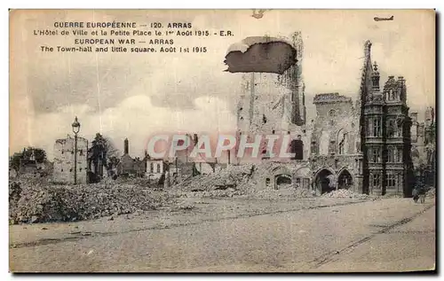 Cartes postales Arras L Hotel de Ville et La Petite Place Militaria