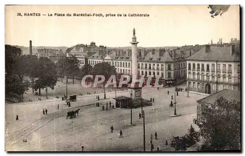 Cartes postales Nantes La Place du Marechal Foch Prise de La Cathedrale