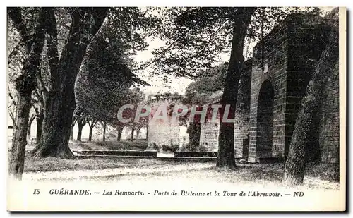 Cartes postales Guerande Les Remparts Porte de Bizienne et La Tour de L Abreuvoir