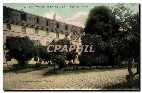 Cartes postales Ecole Militaire de Saint Cyr Cour de Verdun Militaria