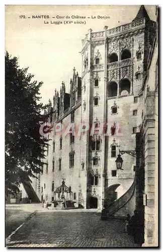 Ansichtskarte AK Nantes Cour du Chateau Le Donjon La Loggia