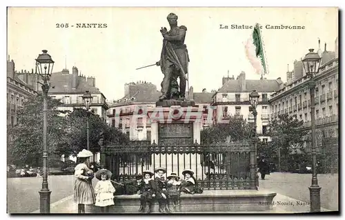 Cartes postales Nantes La Statue de Cambronne Enfants