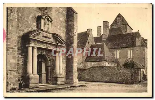 Cartes postales Domme Facade de l Eglise et Maison du Gouverneur