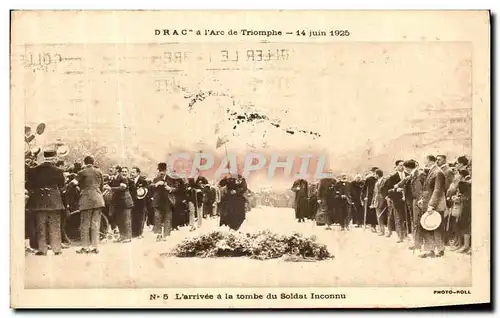 Ansichtskarte AK Darc a l Arc de Triomphe 14 juin 1925 L arrivee a la tombe du solda tinconnu