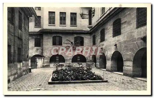 Ansichtskarte AK Paris La Conciergerie Cour Des Femmes