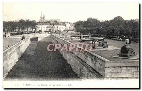 Cartes postales Paris Les Canons des Invalides