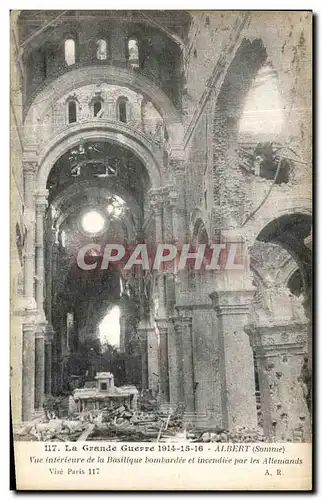 Ansichtskarte AK La Grande Guerre Albert Vue interieure de la basilique bombardee Militaria