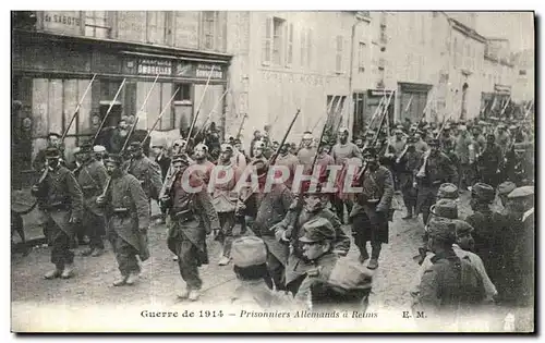 Cartes postales Guerre Prisonniers Allemands a Reims Militaria