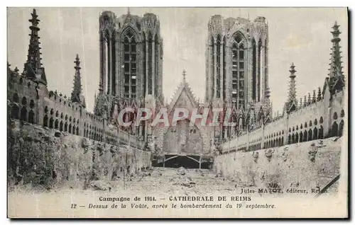 Cartes postales Campagne Cathedrale De Reims Dessus de la voute apres le bombardement Militaria