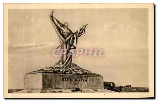 Cartes postales Le Mort Homme Monument eleve a la memoire des morts de la 69eme division Militaria