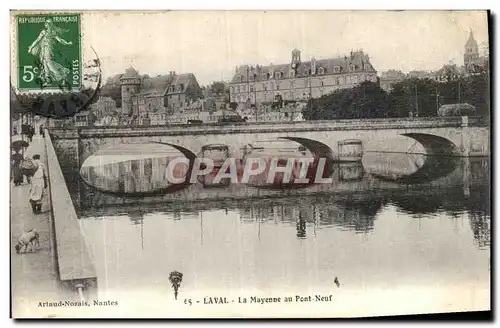 Cartes postales Laval La Mayenne au Pont Neuf