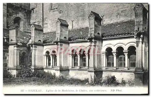 Cartes postales Vezelay glise de la Madeleine le Cloitre vue exterieure