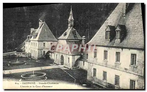 Cartes postales Dauohine Grande Chartreuse L entree et la cour d honneur