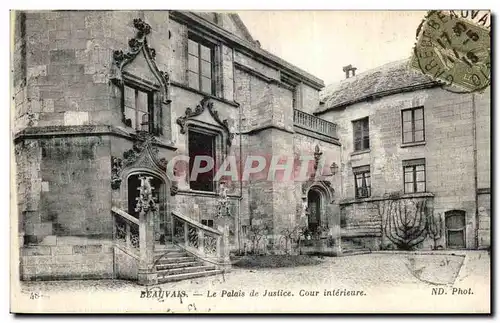 Cartes postales Beauvais Le Palais de Justice Cour Interieure