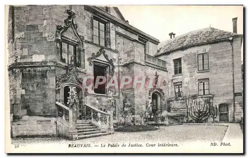 Ansichtskarte AK Beauvais Le Palais de Justice Cour Interieure