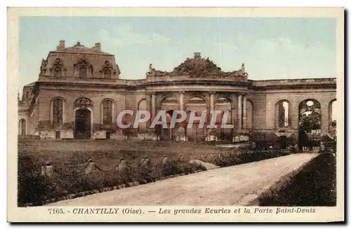 Ansichtskarte AK Chantilly Les grandes ecuries et la porte Saint Denis