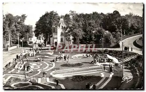 Cartes postales moderne Bagnoles De l Orne Hotel Le Castel Place centrale