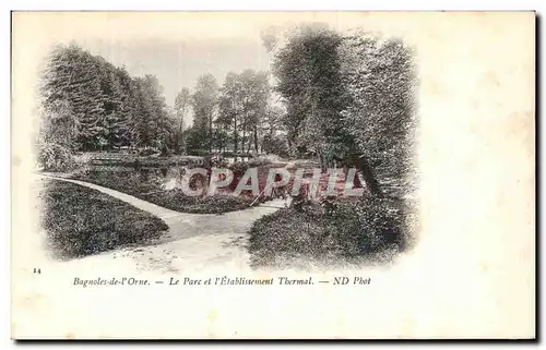 Cartes postales Bagnoles de l Orne Le Parc de l etablissement thermal